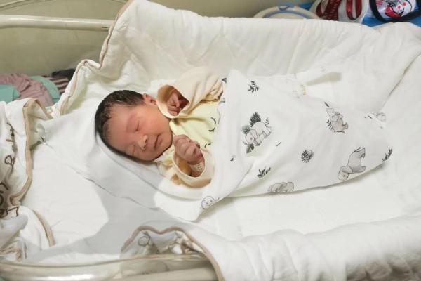 正月份择日生子求平安，请问哪些日期是剖腹产的吉日